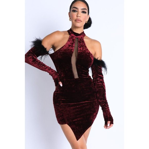 Women's Feather Detailed Crushed Velvet Cold Shoulder Night Club Party Dress - Picture 8 of 12